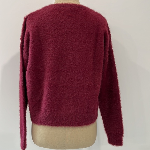 BEAUTIFUL SWEATER WITH PEARLS DETAILS SZ M - Picture 3 of 8